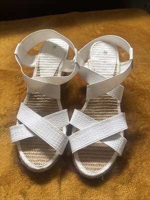 Sandalen Größe 39 mit Sandaletten