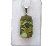 Grüner Opal Cabochon Anhänger 25,7x14,7 mm Nr. 5073