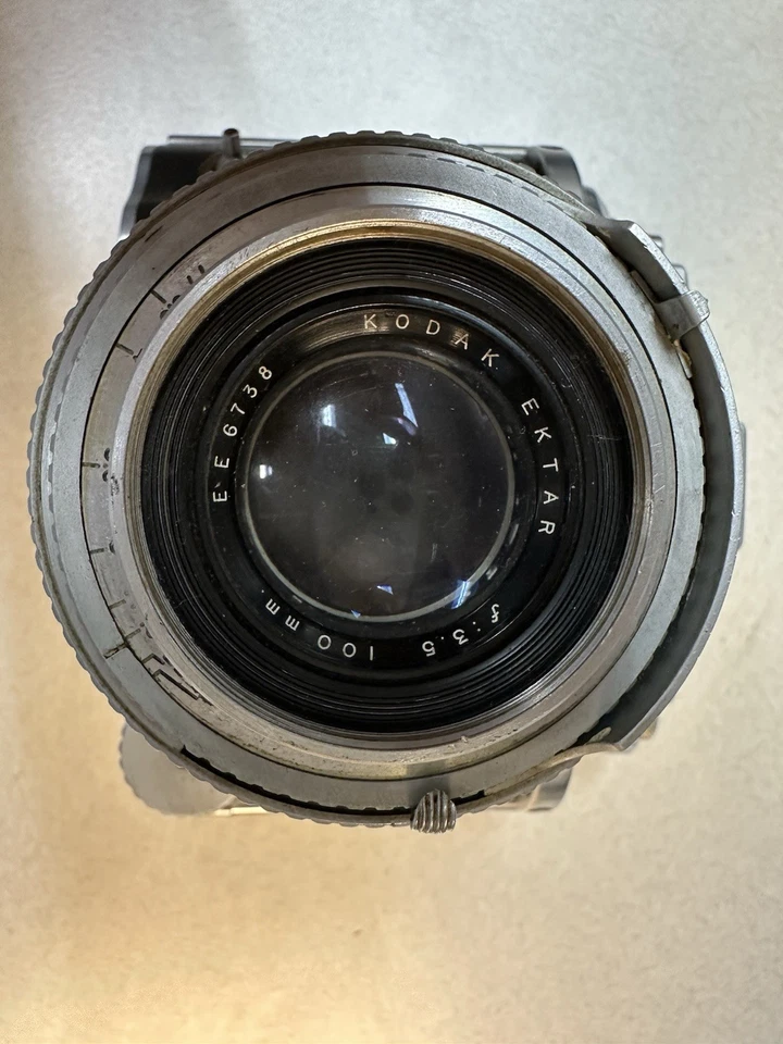 Cámara fotográfica Kodak Medalist II de formato medio, lente Ektar F3.5 de 100 mm, Supermatic 2 Foto 4 de 4