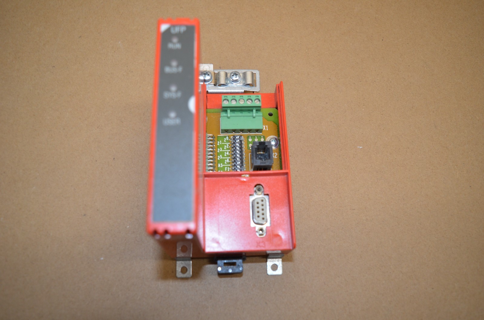 Boîtier UFP11A-00 PROFIBUS DP-V1 SEW EURODRIVE pour stopper les pertes de communication