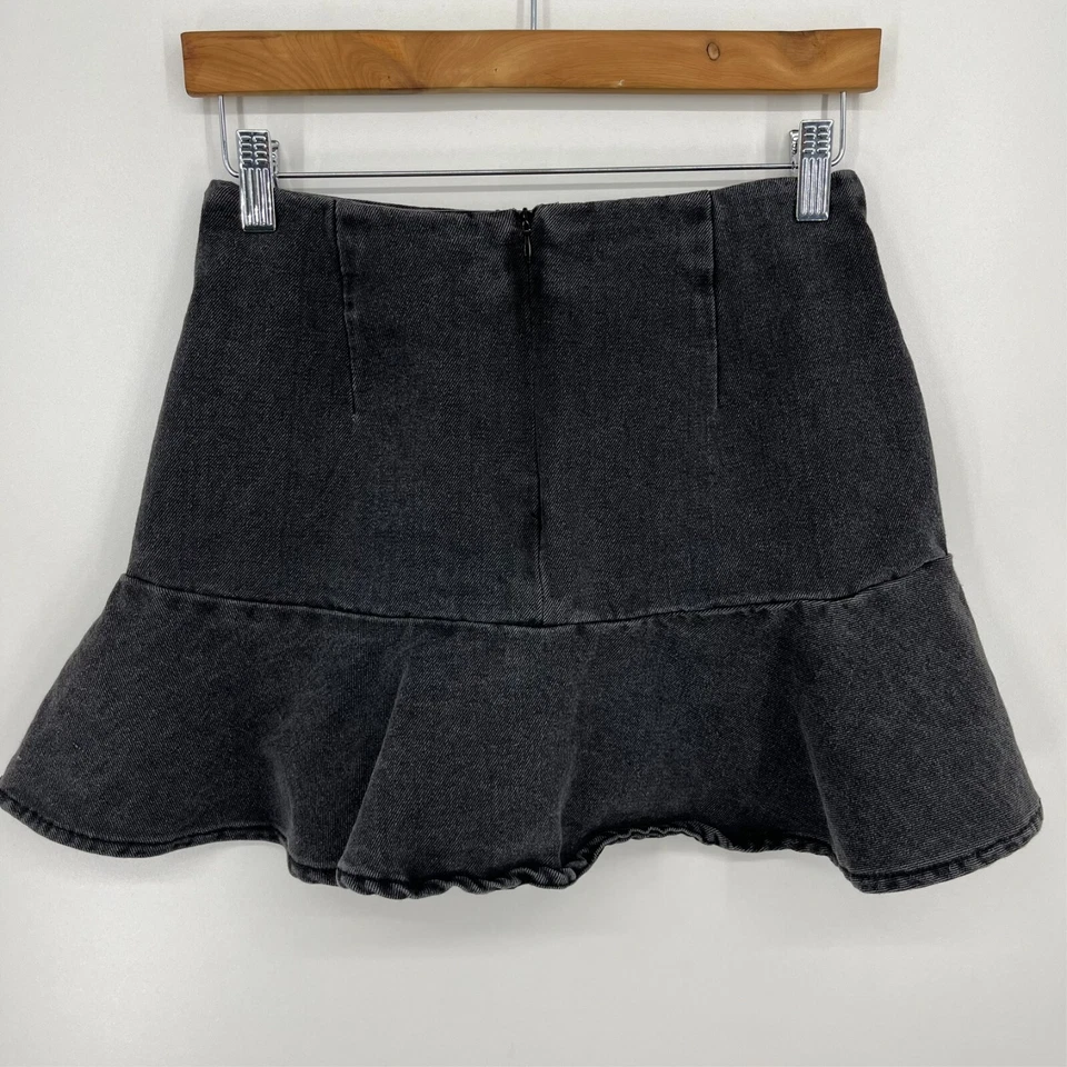 Minifalda vaquera Forever 21 para mujer S negra con cremallera trasera y volantes de algodón Foto 4 de 4