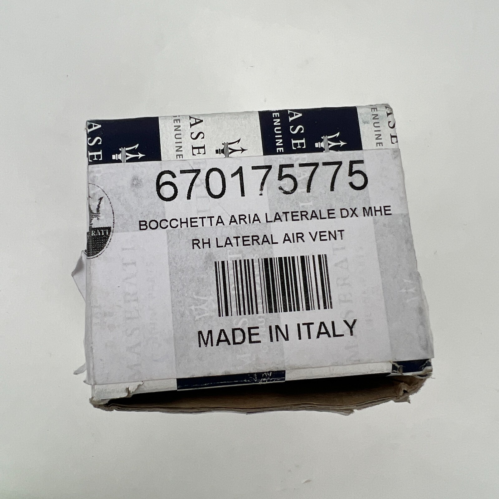 NEW OEM Maserati Right RH Lateral Air Vent Trim DX MHE 670175775 Blue
