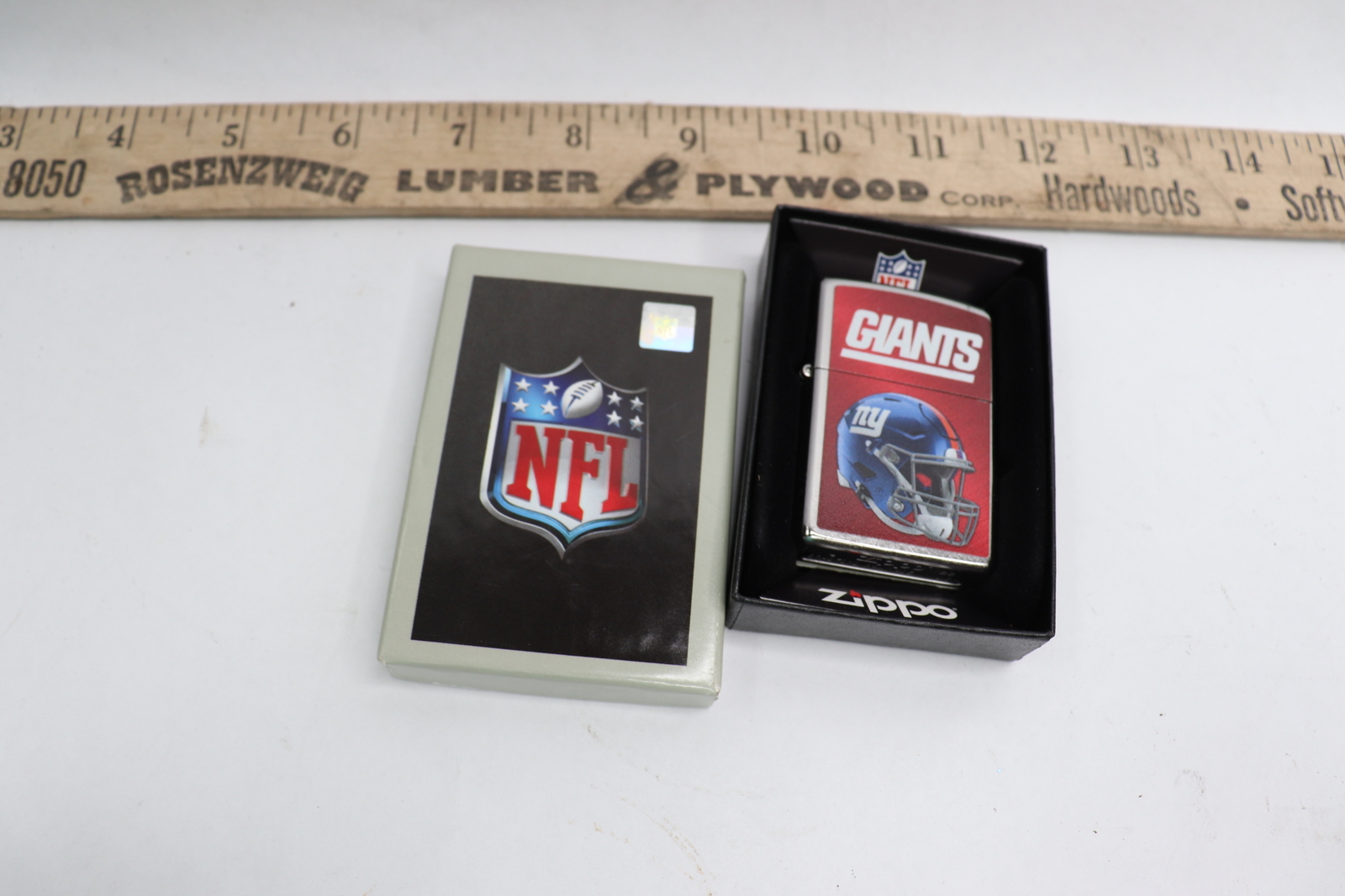 Zippo NFL New York Giants Windproof Lighter Fuel 48442