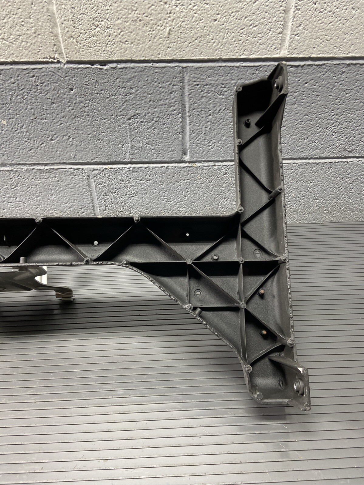 2014-2015 Audi R8 42 Spyder Rear Cross Member Subframe Brace 36k Miles OEM