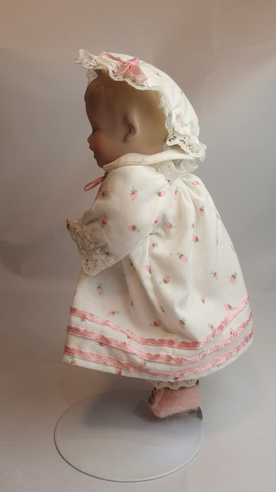 Porcelain Doll "Sarah" (919) 6"(16cm) by The Ashton-Drake Galleries