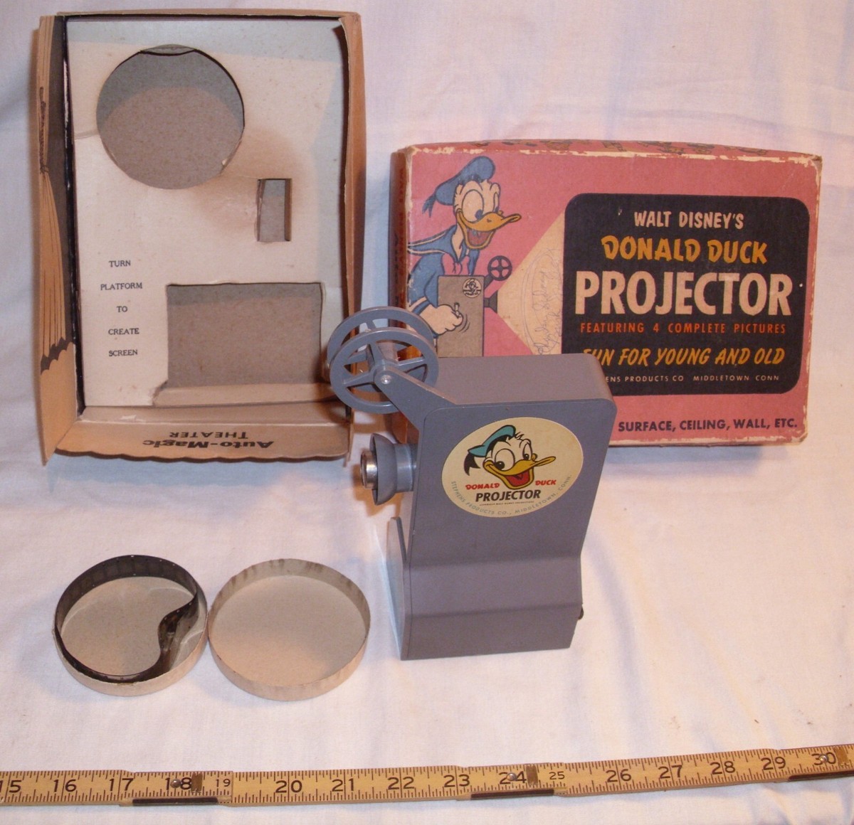 Walt Disney Donald Duck Projector ビンテージ品 WALT DISNEY DONALD DUCK AUTO-MAGIC PROJECTOR 1950s STEPHENS