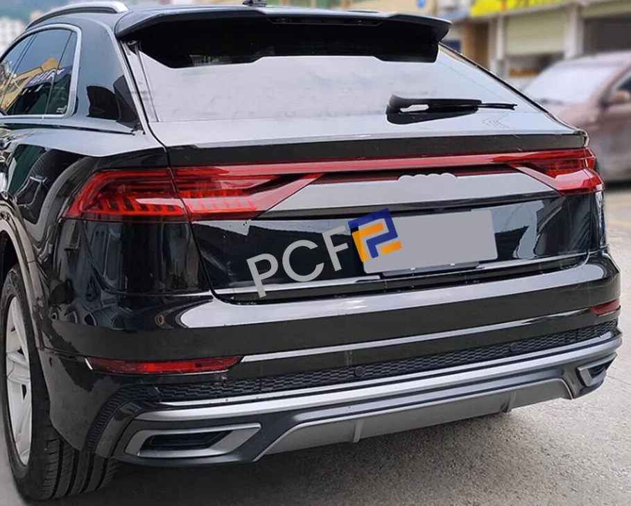 Tapa de fibra de carbono seca para puerta trasera maletero para Audi Q8 SQ8 RSQ8 2019-2023 Foto 3 de 4