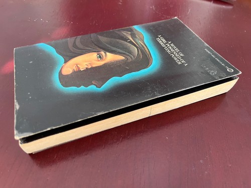 CARRIE FIRST PRINTING APRIL 1975 Signet Paperback Stephen King USA Import - Picture 8 of 8
