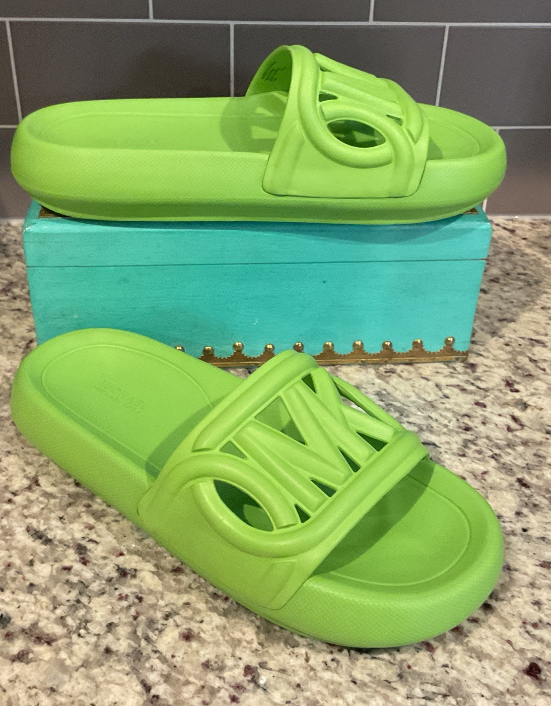 APL MICHAEL KORS sandalo donna taglia 7 M splash scuba slide SANTORINI PEAR MSRP $85 NUOVO