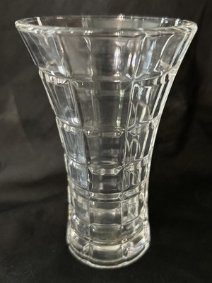 MIKASA CRYSTAL MONARCHY BUD BASE 4 3/4 INCHES