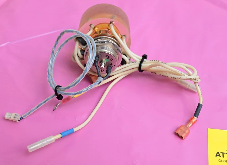 Relé de vacío de alto voltaje Kilovac KM-13/S12 48Ω 24V encapsulado Foto 3 de 4