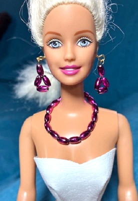 BARBIE DOLL  FUCHSIA  METALLIC BUGLE BEAD SET HANDMADE ORIGINAL DOLL JEWELRY