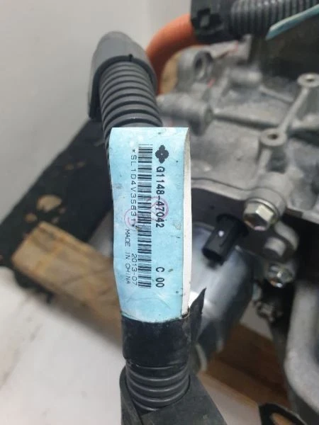 12-18 TOYOTA PRIUS V THREE 1.8L 4 CYLINDER FWD AUTOMATIC TRANSMISSION 2ZRFXE - Image 4 of 4