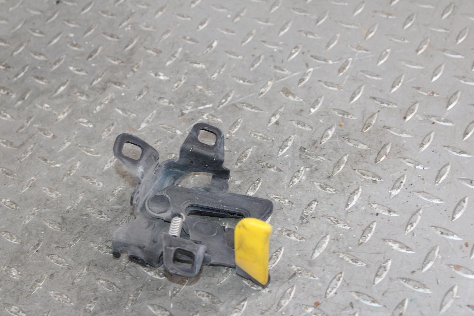 Maserati Ghibli 2014-2020 Front Hood latch