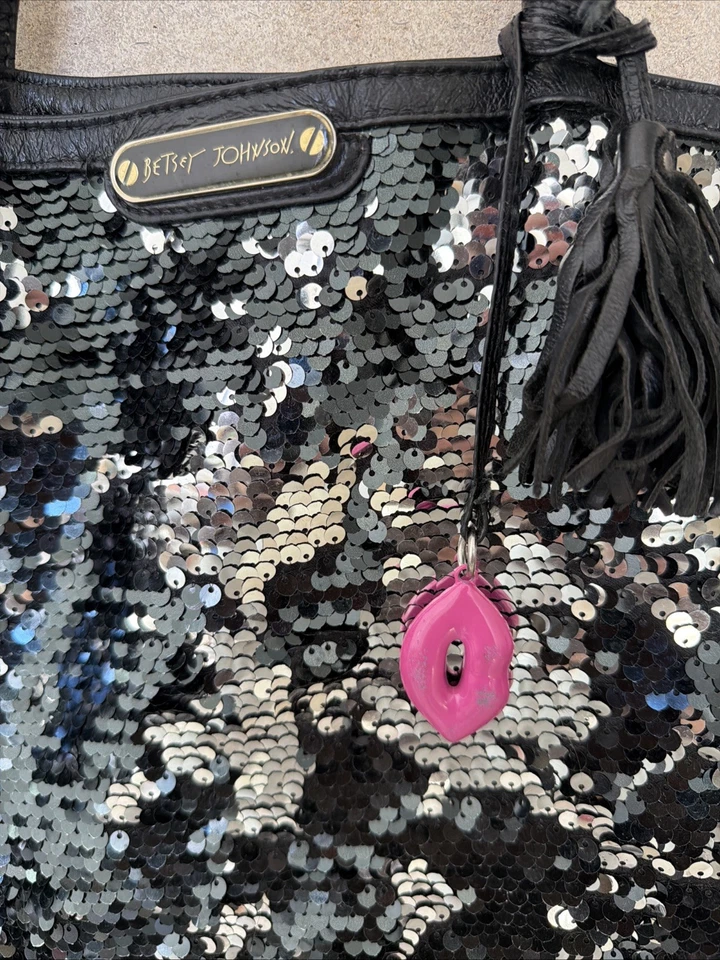 BETSEY JOHNSON Black Sequin Large Shoulder Tote Bag Metal Lip Cheetah Lining - Image 3 of 4