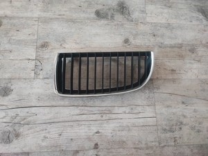 BMW 3er E90 Gitter Kühlergrill links 51137120007