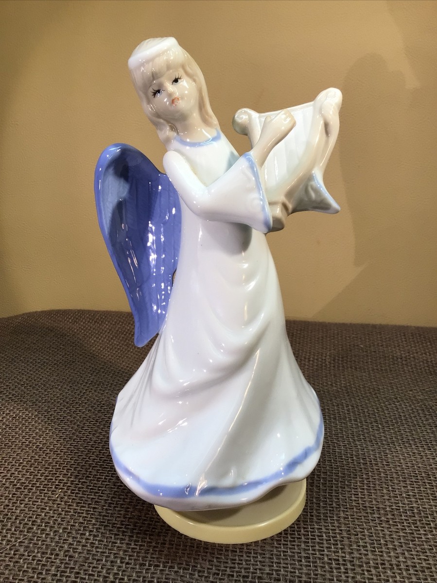 Mann 1982 Porcelain Music box Angel With Lyre plays Silent Night 7