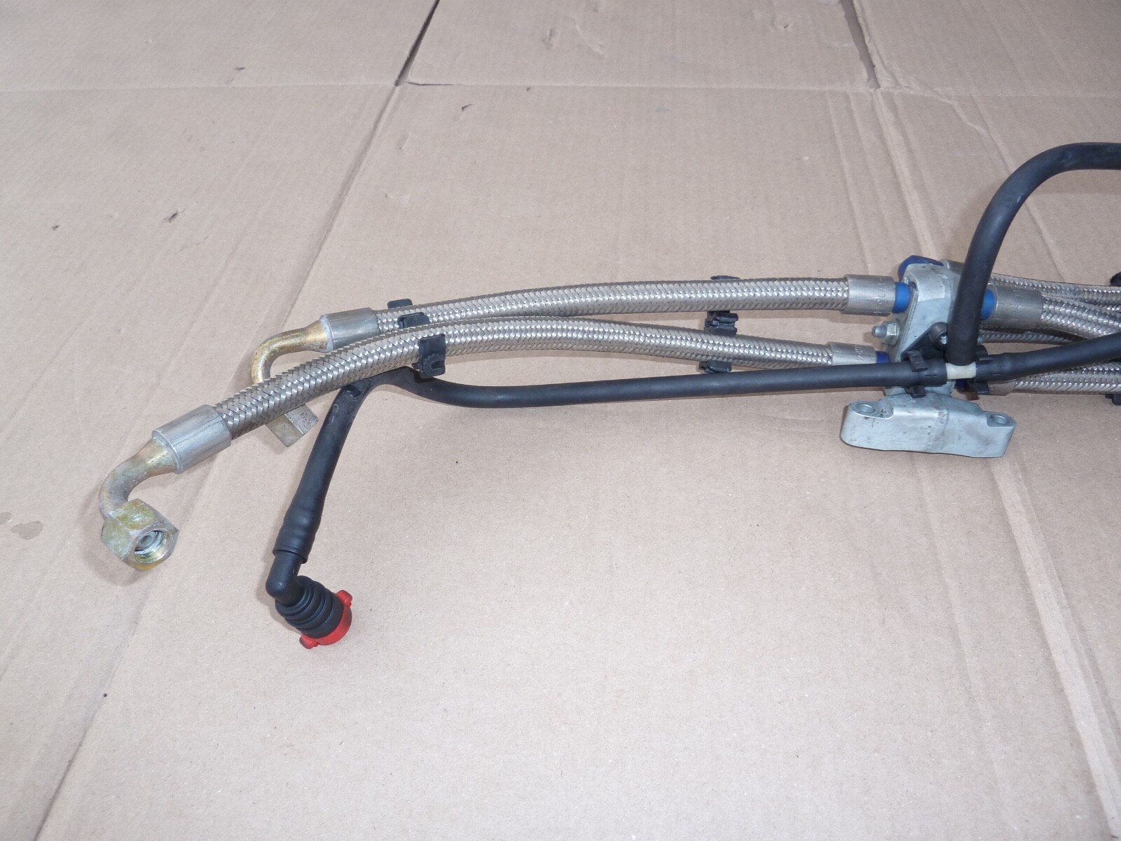 99 Ferrari 355 Fuel Lines Hoses with Union Joint OEM F355 Top Engine Gas Supply