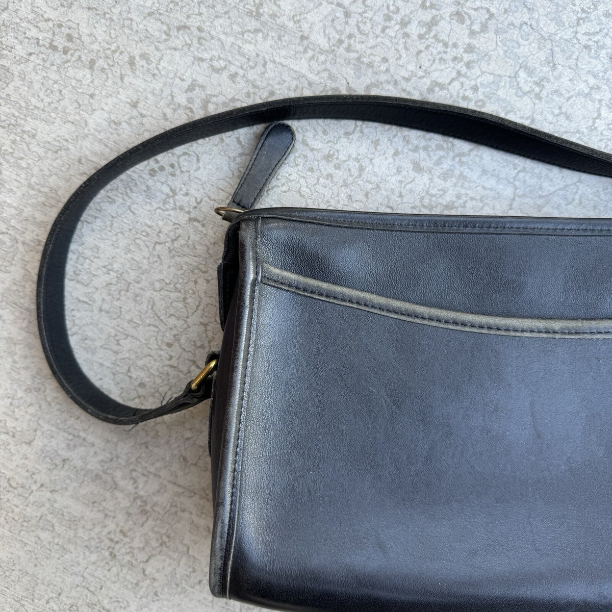 バッグ 80s Vintage Coach Shoulder Bag Leather Vintage Coach Saddlery Bag Retro 1980s RARE + Preppy +