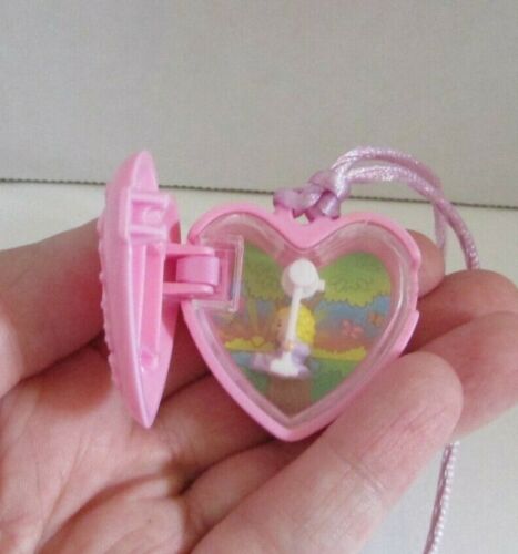 VINTAGE 1994 Polly Pocket Locket w/Swinging Doll McDonalds Happy Meal - Picture 1 of 2