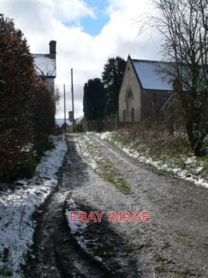 FOTO DER OFFA-DEICHWEG BEI DER NÄHERUNG LLANDEGLA VON NORDEN DEM ALTEN RE