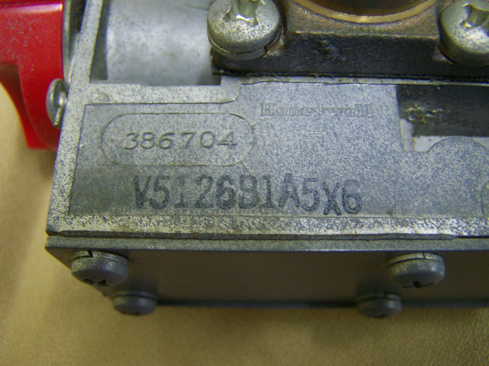 Honeywell Water Heater gas Control valve thermostat control V5126B1A5X6