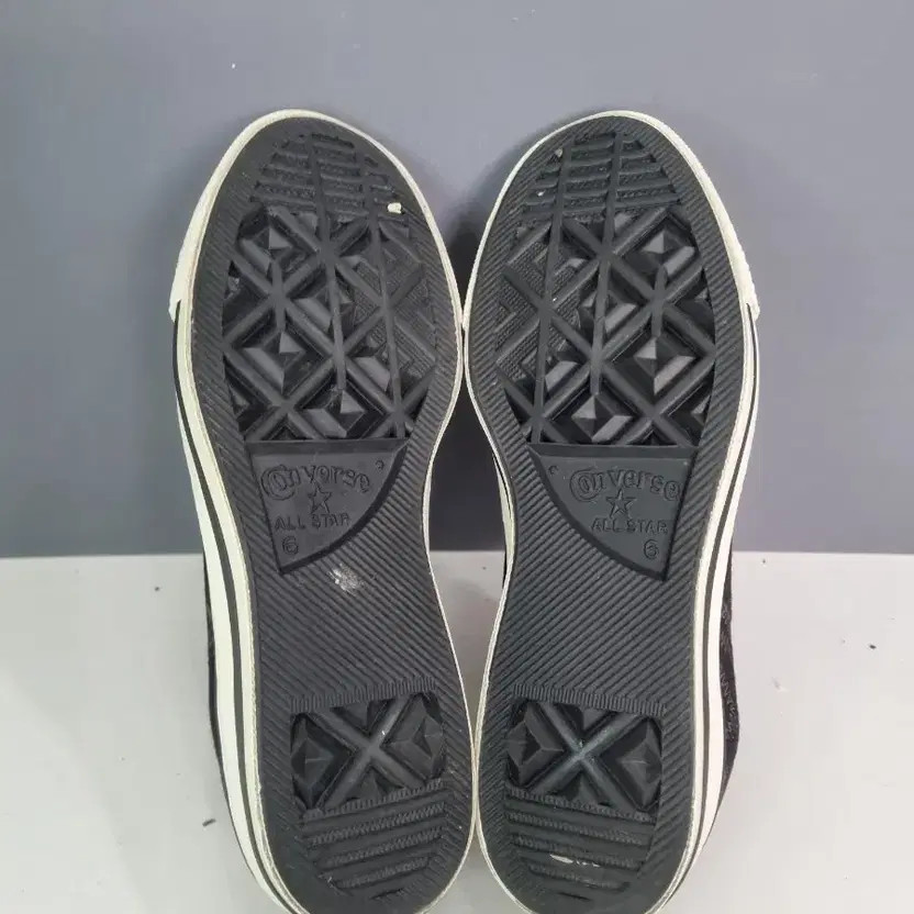 Vintage Converse Star Embroidered Sneakers - Size Not Specified thumbnail 7