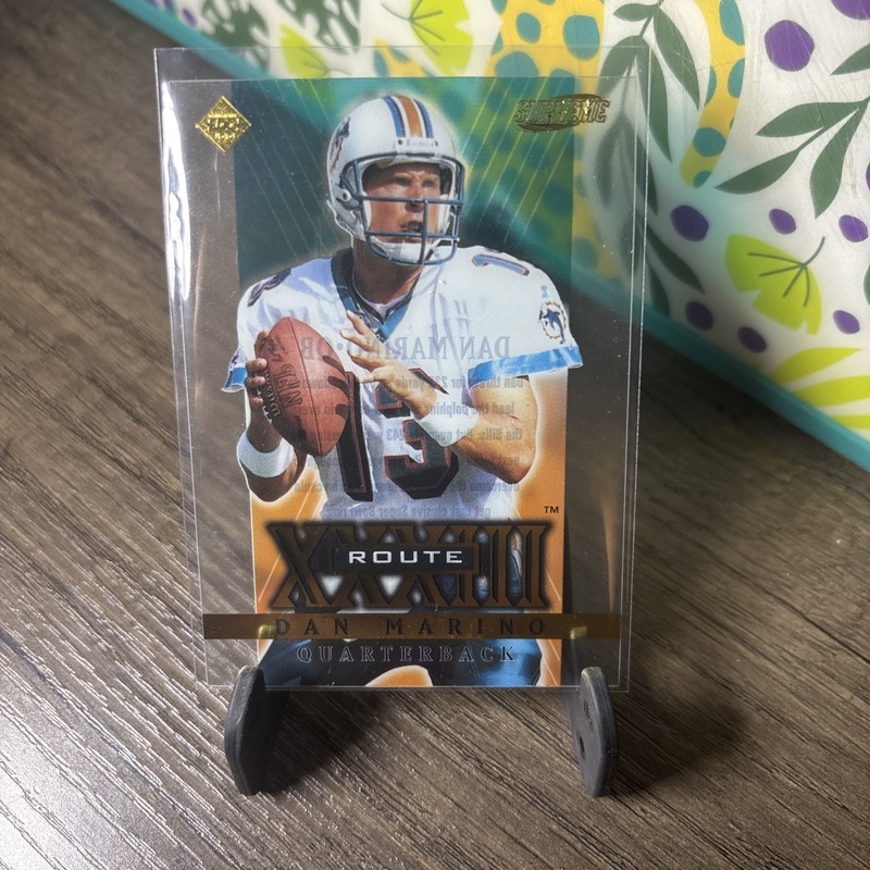 1999 Collector's Edge Supreme - Route Xxxiii Dan Marino #R06  /1000
