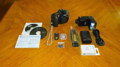 Nikon D90 12.3 MP DSLR Camera Body - Black  -  Excellent