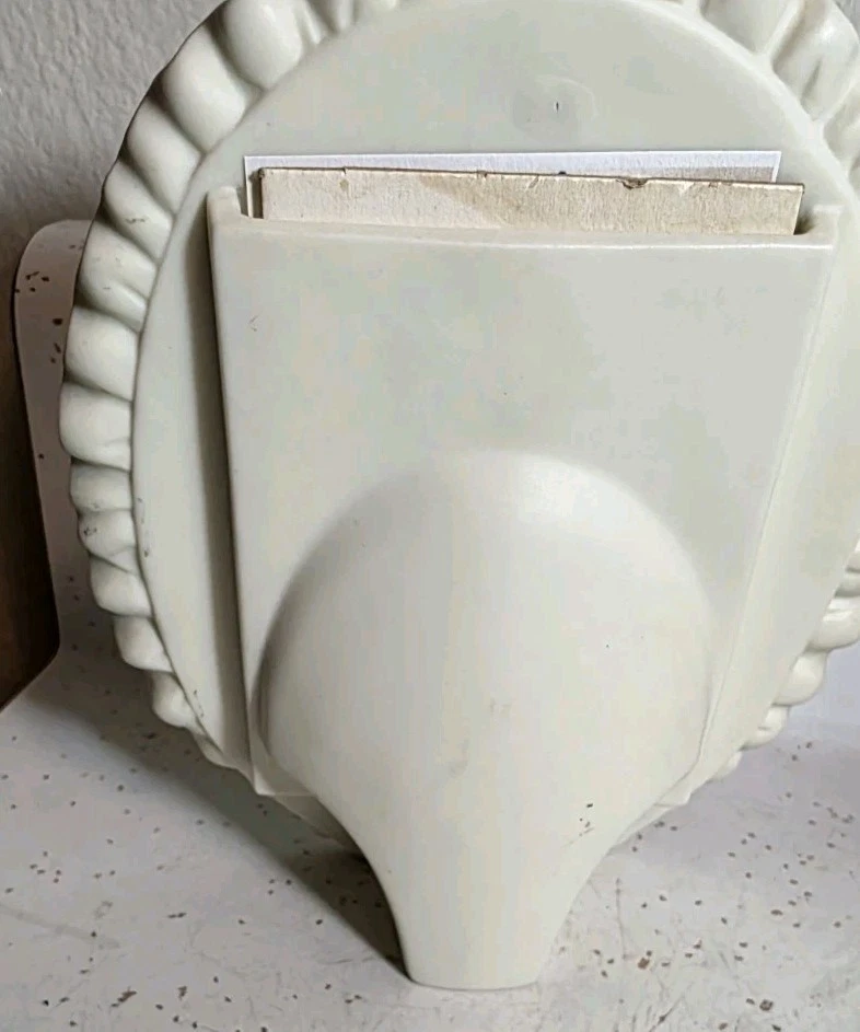 MARCO DE FOTOS DE CERÁMICA OVALADO AVON DE COLECCIÓN MARFIL ROSA VOLANTES ARCO NÚCLEO DE CABAÑA Foto 2 de 4