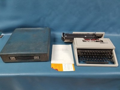Olivetti Underwood Lettera 31 Manual Typewriter Needs Oiling + Cleaning