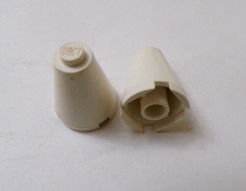 LEGO X3 Coni Bianco 2x2x2, Borchio Chiuso, 3942a (028-147)