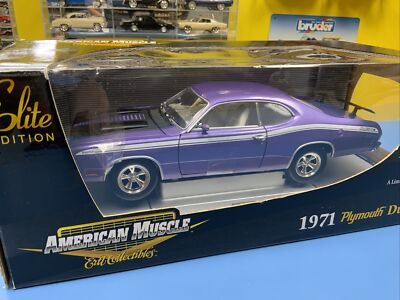 ミニカー AMERICAN MUSCLE 1971 PLYMOUTH DUSTER 340 1971 Plymouth Duster 340 - Red/Black 1:18 Diecast Model by