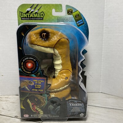 Toxin King Cobra Fingerlings WowWee Untamed Snake Interactive
