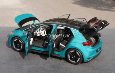 1/18 VOLKSWAGEN ID.3 SUV Diecast Metal Model Car Toys Hobby Gifts Blue/White