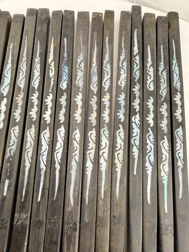 20 palillos vintage de madera negra ébano con incrustación de madreperla Japón MCM 10 1/2" Foto 3 de 4