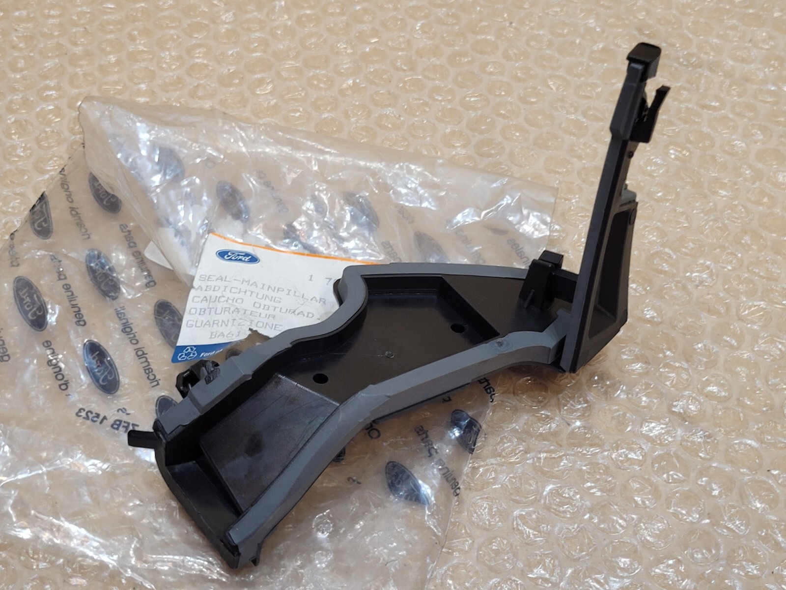 Genuine Ford Main Pillar Seal 1782996 for sale online | eBay