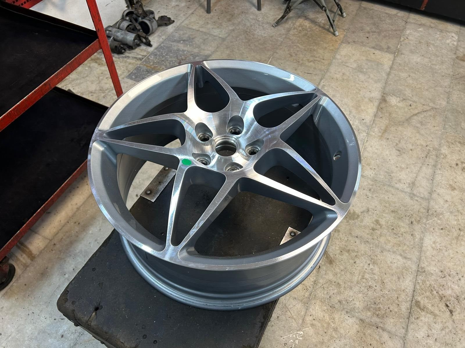 1xAlloy Wheel 19 Inch Diamond Front Ferrari California F149 OEM 252606 8Jx19