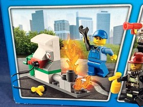 New FIRE STARTER SET Lego 60088 - CITY Firemen ATV Pump FLAMES Sealed Box