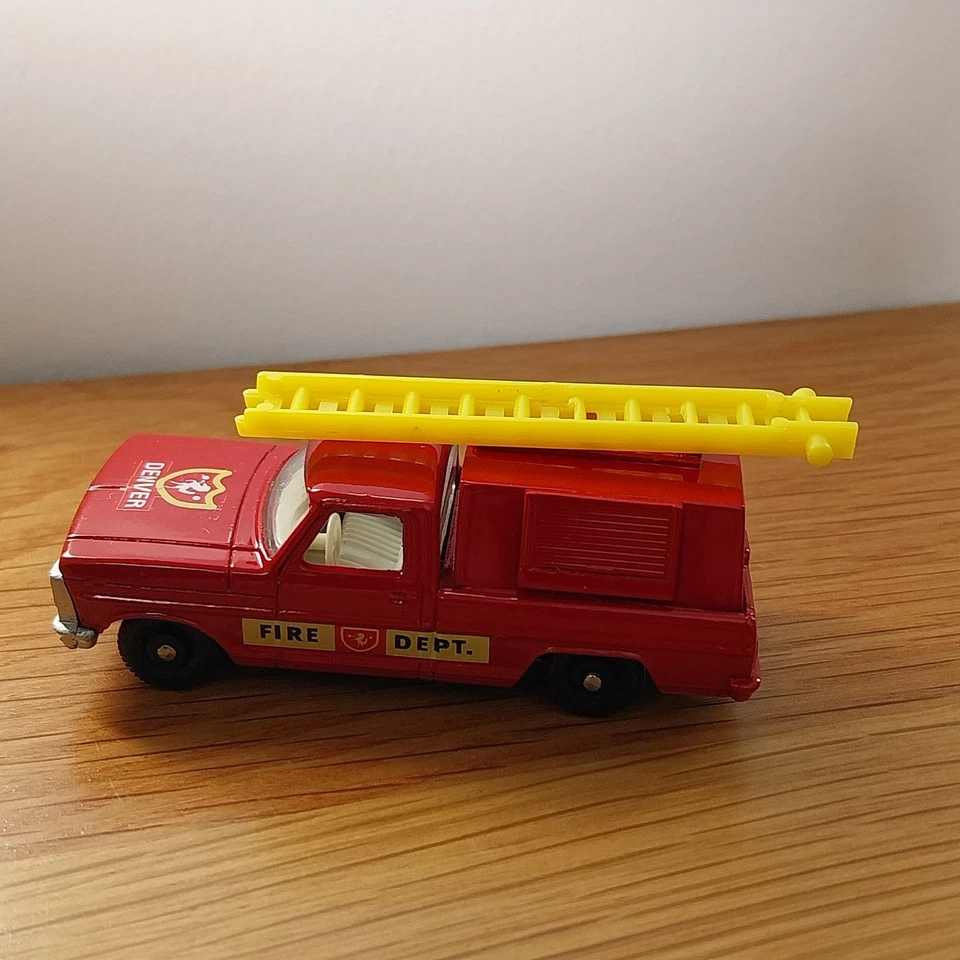 Matchbox Lesney No 50c Kennel Truck Transformation To Fire Truck L👀K Code 3 - Image 2 of 4