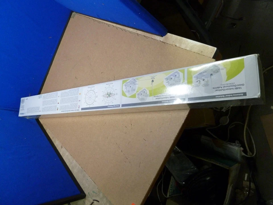 TrendNet TEW-A0100 10 DbI omni-directional Antenna [#10-R] - Image 4 of 4