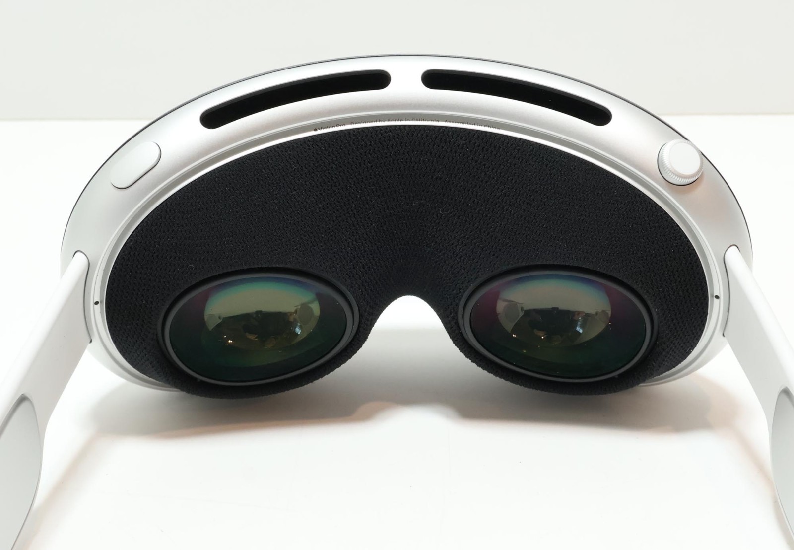 Apple Vision Pro Headset 512GB Spatial Computer (1st Generation) MQL93LL/A Used