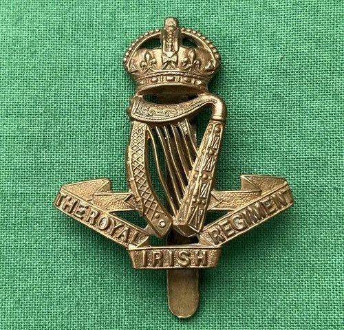 WW1, The Royal Irish Regiment ~ 100% Genuine British Army Military Cap Badge.