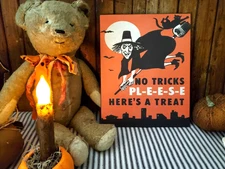 RETRO VINTAGE PAPER CANDY BAG STYLE HALLOWEEN TRICK OR TREAT WITCH FLYS CAT SIGN