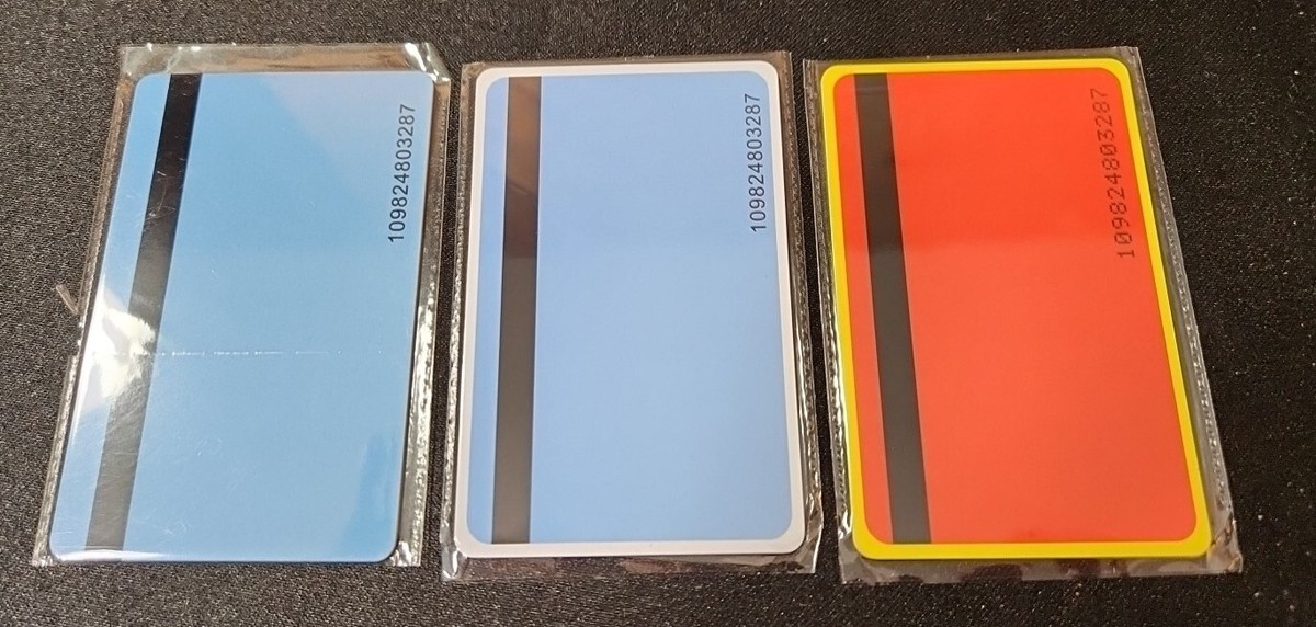 Set Of 3 Anime Hunter X Hunter license PVC Card Cosplay Blue & Red