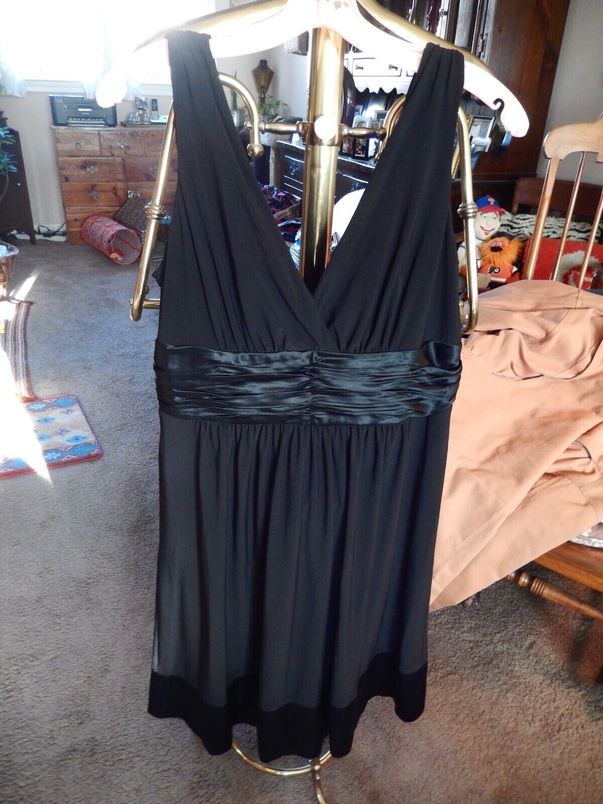 Picture 1 of 12