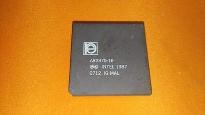 INTEL A82370-16 A82370 Vintage 16-BIT DMA CPU PGA X 1PC