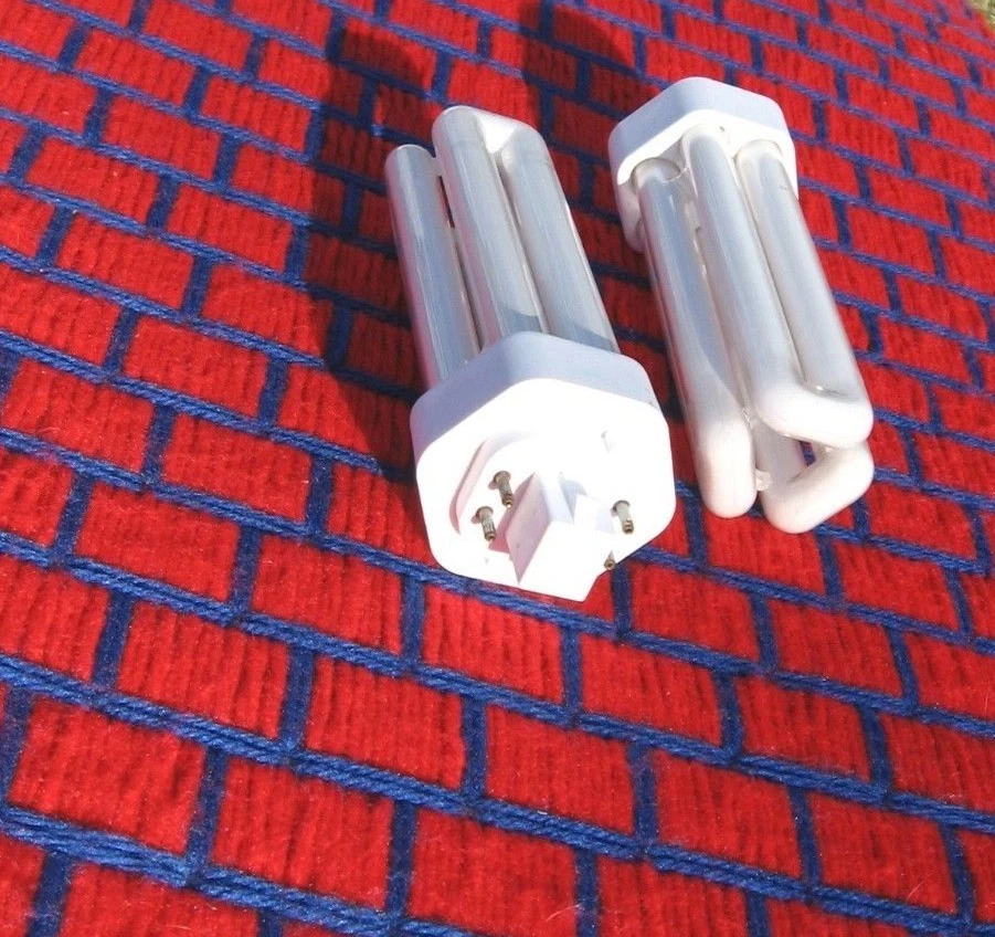 BOXof 2 new light bulb GX24Q-3 compact fluorescent 32w 4 pin 3500K CF32 26872-2  - Image 2 of 4