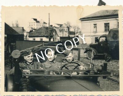 Foto WK II Kameraden im Horch Kübelwagen KFZ Fahrzeug H1.66