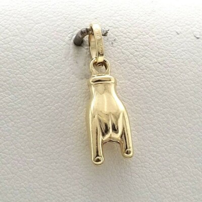 Solid 18K Gold 750 Italy Figa Hand Ward Off Evil Malocchio Lucky Charm Pendant